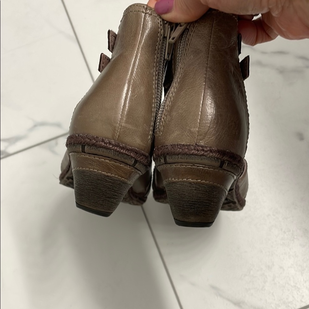 Bussola Brown/Dark Tan Leather Comfort Sandles Minimalist Design Size 40 - Picture 4 of 15